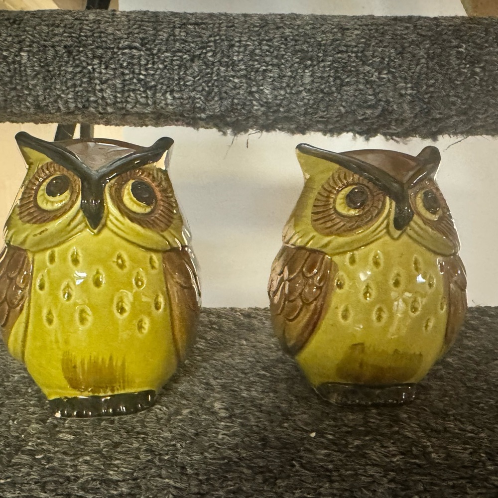 Vintage MCM Ceramic Olive Green Owls -SALT & PEPPER SHAKER
